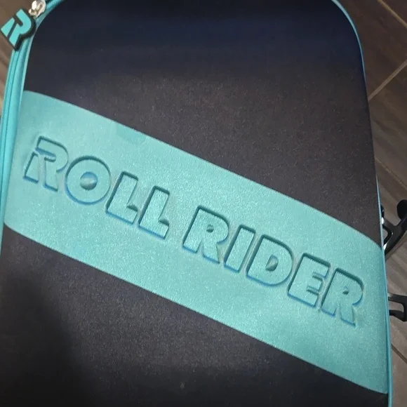 Kids ROLL RIDER- Black and Green Skateboard Suitcase - Picture 7 of 7
